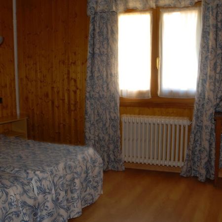 Hotel Europa Les Εξωτερικό φωτογραφία