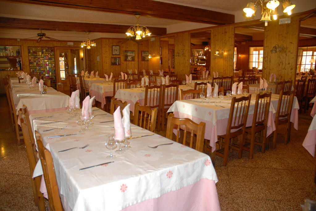 Hotel Europa Les Εξωτερικό φωτογραφία