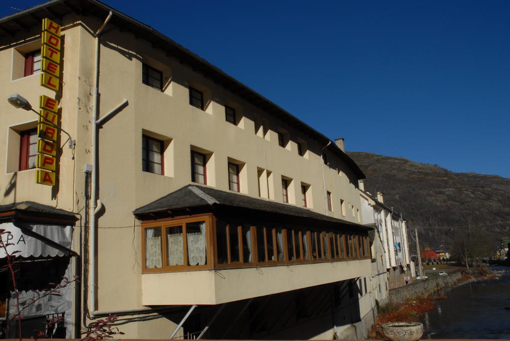Hotel Europa Les Εξωτερικό φωτογραφία